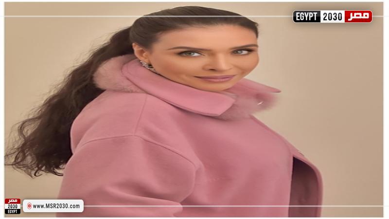 الراقصة دينا