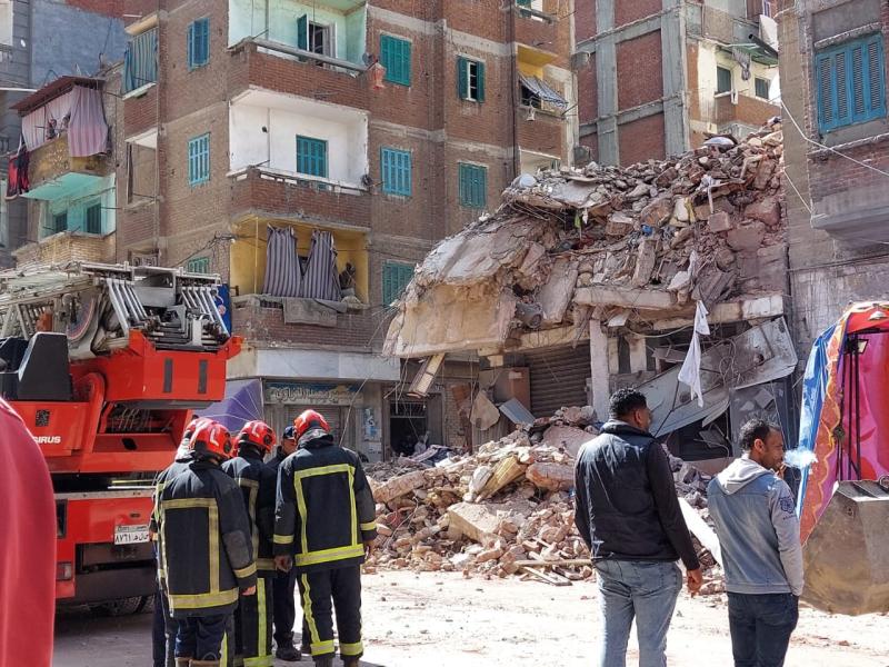 انهيار عقار الإسكندرية 