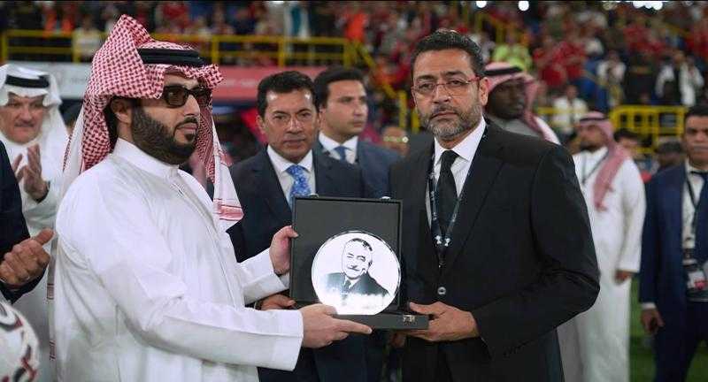 تكريم العامري فاروق في مباراة الأهلي والزمالك بنهائي كأس مصر