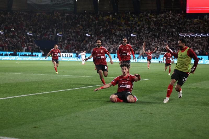 «أجمل من الموناليزا».. الأهلي يحتفل بهدف إمام عاشور في شباك الزمالك