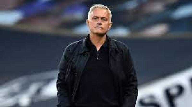 تقارير: مورينيو يقترب من تدريب منتخب البرتغال بعد نهاية مشوار دوري الأمم الأوروبية