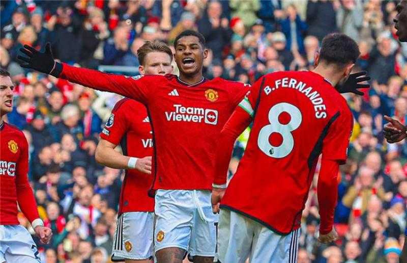 مانشستر يونايتد يعود للانتصارات بثنائية أمام إيفرتون في الدوري الإنجليزي ... فيديو