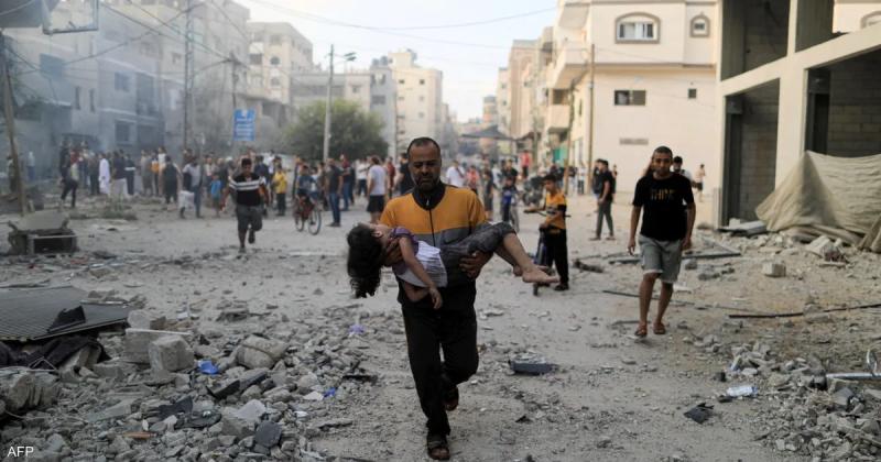 بينهم أطفال.. استشهاد 10 فلسطينيين في قصف إسرائيلي بـ غزة