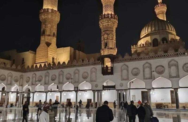 جامع الأزهر يتزين لاستقبال رواده في شهر رمضان المبارك |صور