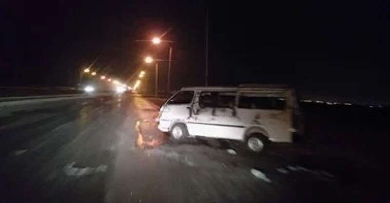  حادث تصادم سيارتين