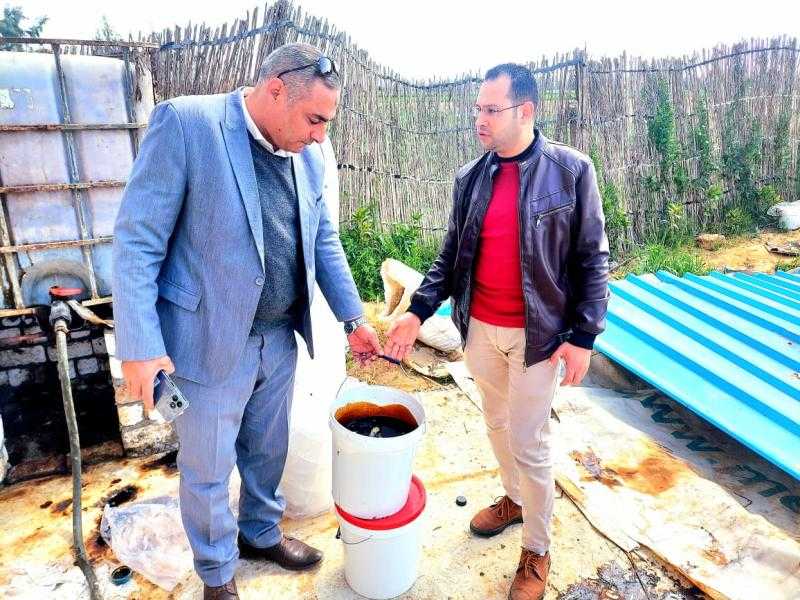 ضبط 30 طن مخصبات زراعية داخل مصنع بدون ترخيص بالبحيرة