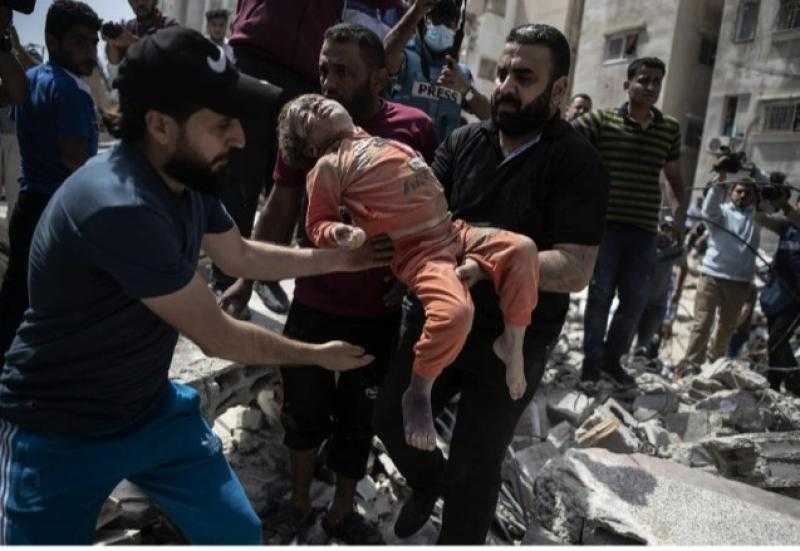إعلام فلسطيني: مستشفى العودة يستقبل 3 شهداء و9 مصابين جراء غارة إسرائيلية وسط غزة