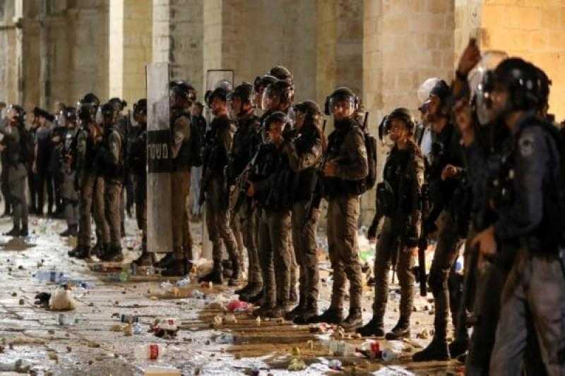جيش الاحتلال يعيق وصول المصلين لأداء صلاة التراويح في المسجد الأقصى