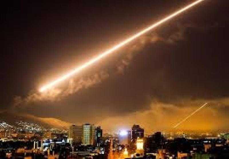 إعلام إسرائيلي: إطلاق 26 صاروخًا من لبنان على الجليل الغربي والأعلى