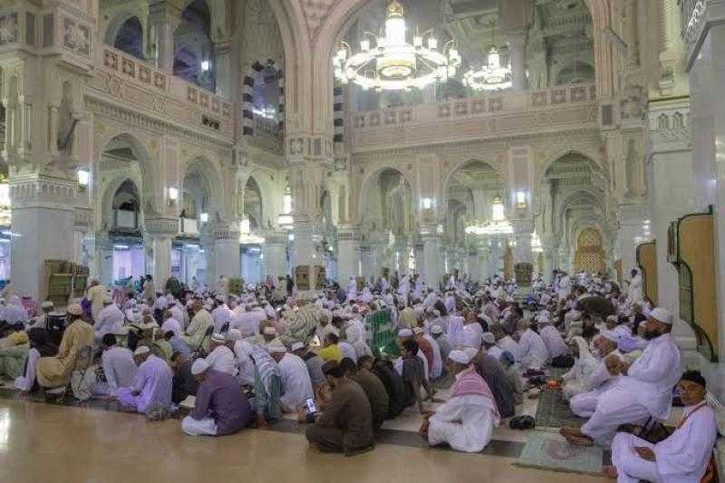 بث مباشر.. شعائر صلاتي العشاء والتراويح في رمضان بالمسجد الحرام