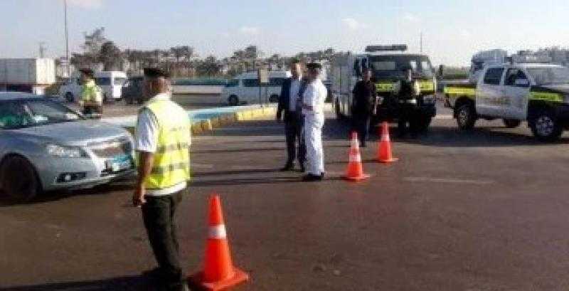 تحرير 1386 مخالفة عدم تركيب الملصق الإلكتروني ورفع 41 سيارة ودراجة نارية