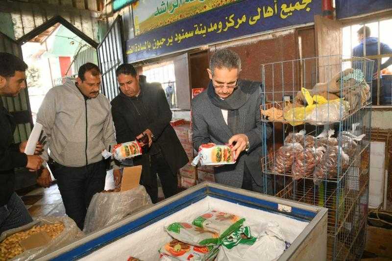 محافظ الغربية يتابع أعمال النظافة ورفع الاشغالات بمدينة سمنود