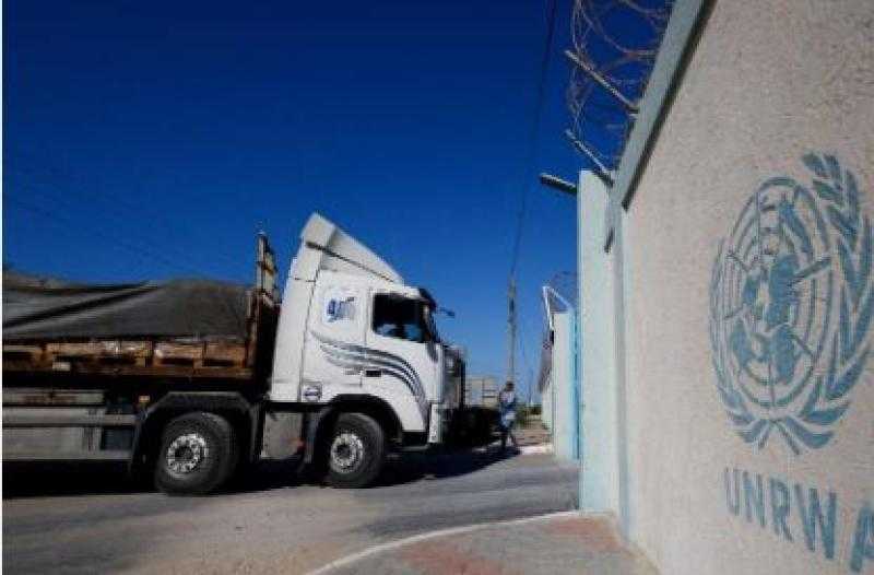 إصابة العشرات من الأونروا في ضربة استهدفت أكبر مستودعاتها برفح الفلسطينية