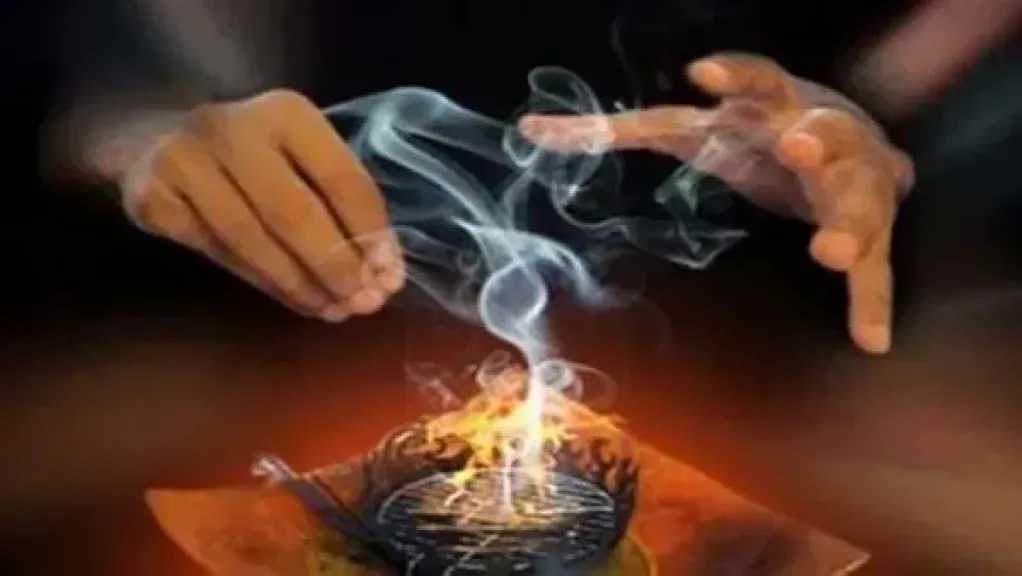 ضبط المتهم بادارة صفحة للترويج للدجل والشعوذة