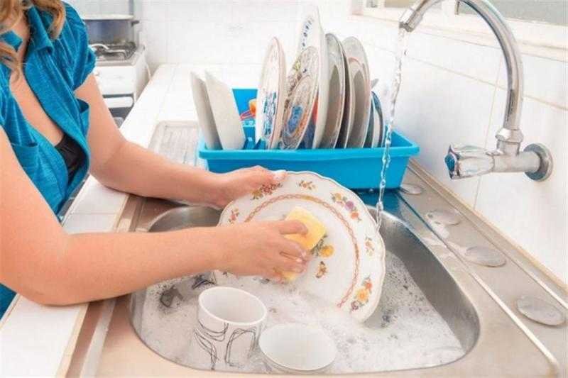 دراسة تكشف فوائد غسل الأطباق في هذه الحالة