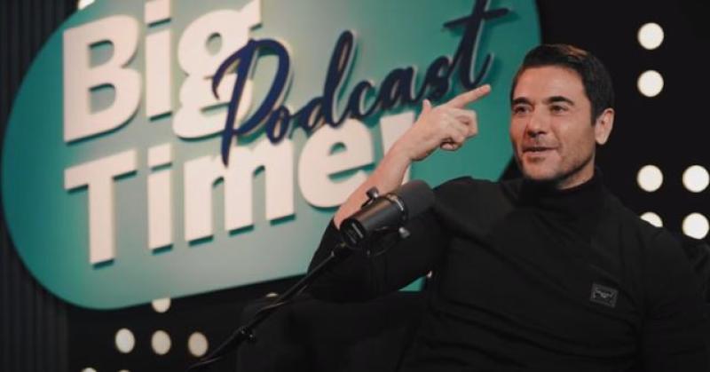 أحمد عز عن رشاقته: «من كتر التفكير والرياضة».. فيديو