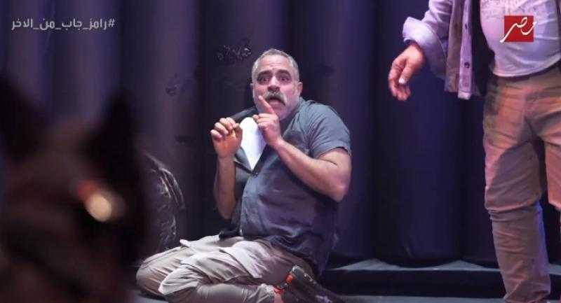 رعب محمد شاهين من الكلب في ”رامز جاب من الآخر”