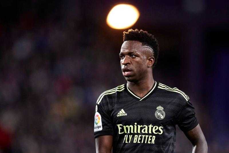 رسالة خاصة من فينيسيوس جونيور إلى يويفا بعد هجوم جماهير أتلتيكو مدريد