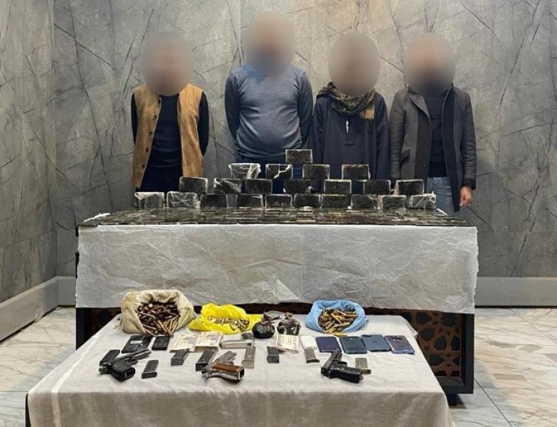 ضبط تشكيل عصابى بحوزتهم مخدرات وأسلحة نارية