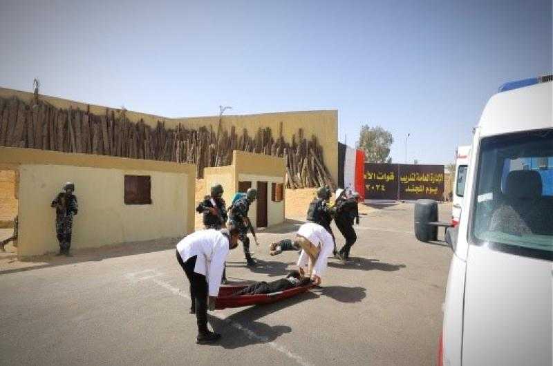 الداخلية تحتفل بـ يوم المجند 2024 بتنظيم عروض قتالية واستعراض المهاراتl صور