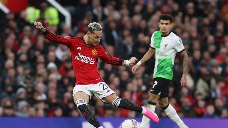 مانشستر يونايتد وليفربول 