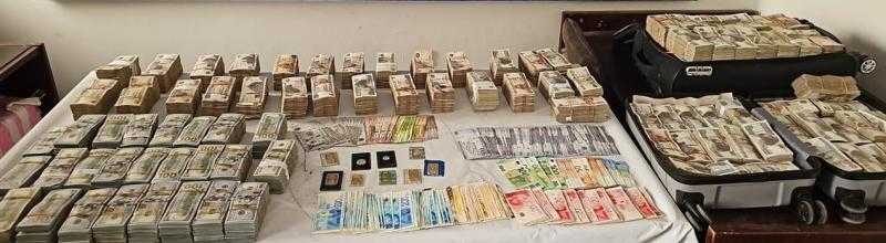 ضبط عصابة الاتجار بالنقد الأجنبي وبحوزتهم 80 مليون جنيه