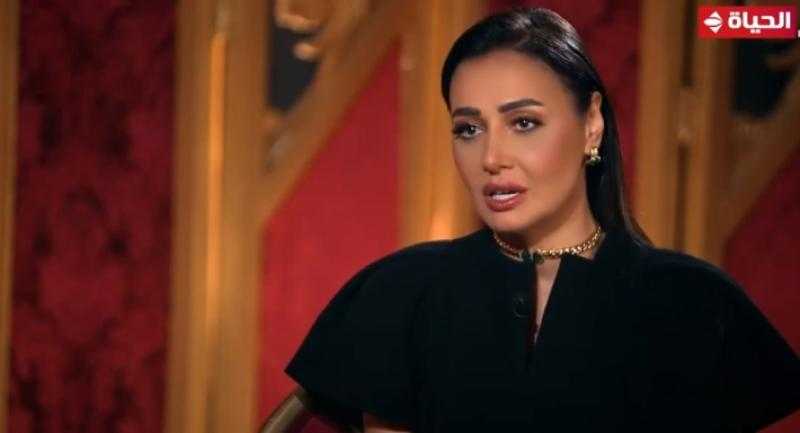 حلا شيحة ترد على تصريح والدها عن فترة زواجها في كندا: كنت مخطوفة