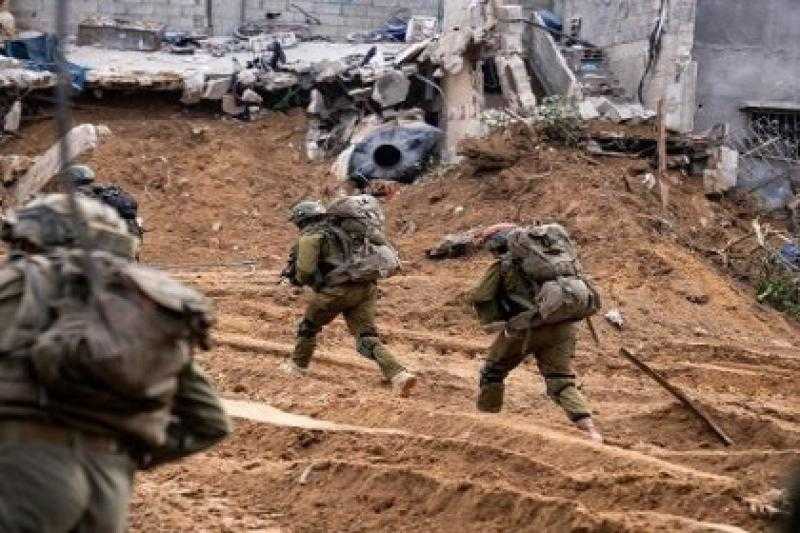 فصائل فلسطينية تعلن استهداف عدد من جنود الاحتلال بمحيط مجمع الشفاء