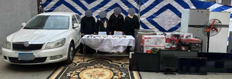 ضبط عصابة نسائية يتزعمها عامل لسرقة قائدي السيارات بالمنصورة