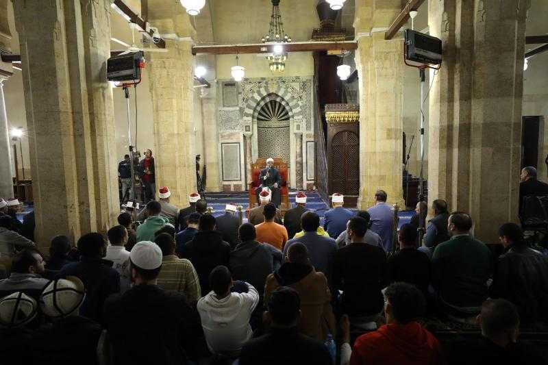 عميد كلية الدعوة بالأزهر: رمضان شهر تتحقق فيه عملية اتصال القلوب بالله