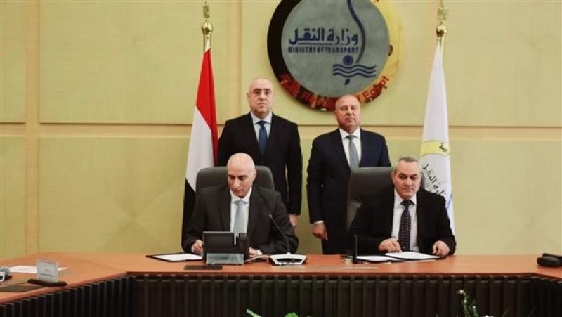 وزيرا النقل والإسكان يشهدان توقيع تعاون في مجال النقل البري داخل المدن الجديدة