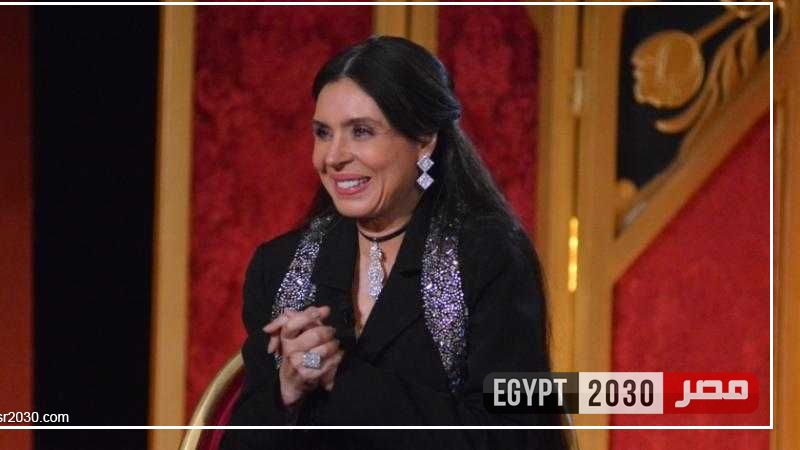 دينا: ابني معندوش مشكلة مع رقصي ..وأنا لا أعتذر عن عملي كراقصة