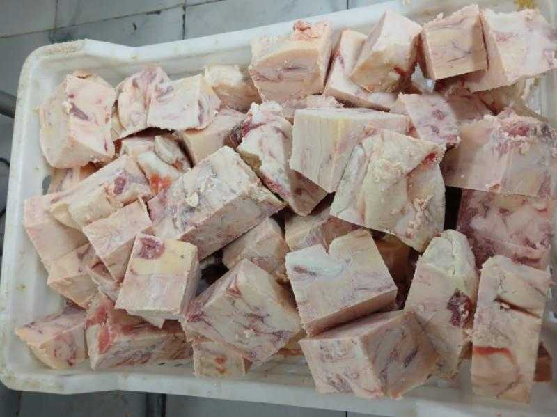 ضبط مخزن بداخله 11 طن لحوم فاسدة فى المرج