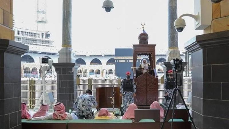خطيب المسجد الحرام: العبد الصائم المتقي ينتقل من ذُل الخطيئة إلى عزّ الطاعة