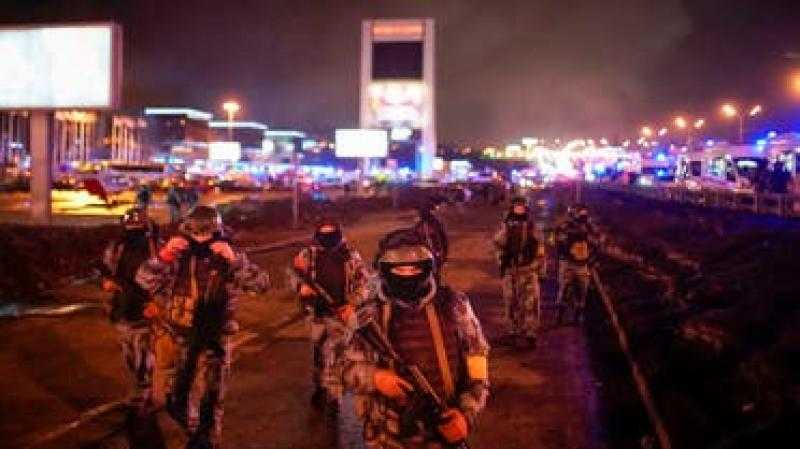 تتشح بالسواد وتعيش حالة حداد.. هكذا تبدو روسيا بعد هجوم موسكو الدامي