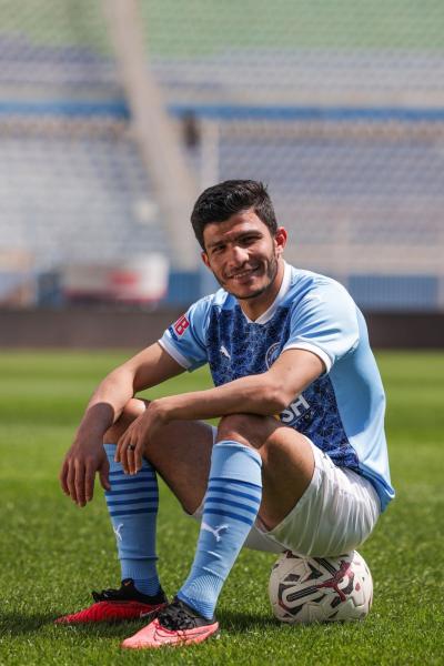 رسميًا .. بيراميدز يعلن تجديد عقد إسلام عيسى