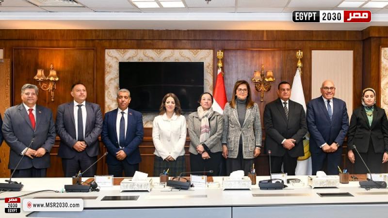 عقود تنفيذ مشروعات المرحلة الخامسة من البنية الأساسية