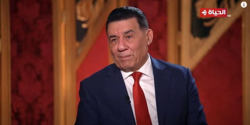 مدحت شلبي: «مراتي متعرفش أنا أهلاوي ولا زملكاوي».. فيديو