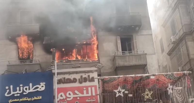 السيطرة على حريق داخل عقار سكني في المنيل والنيران تلتهم شقة l صور