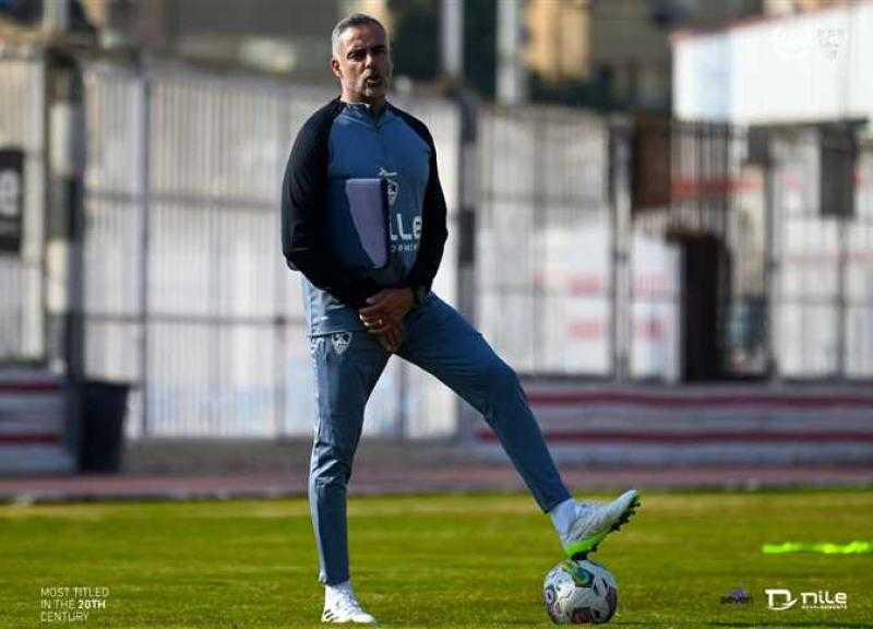 جوميز يخصص تدريبات تأهيلية للاعبي الزمالك استعدادًا لمودرن فيوتشر