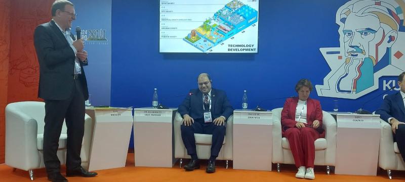 مشاركات متعددة لـ«المحطات النووية» في مؤتمر أتوم أكسبو الدولي «صور»