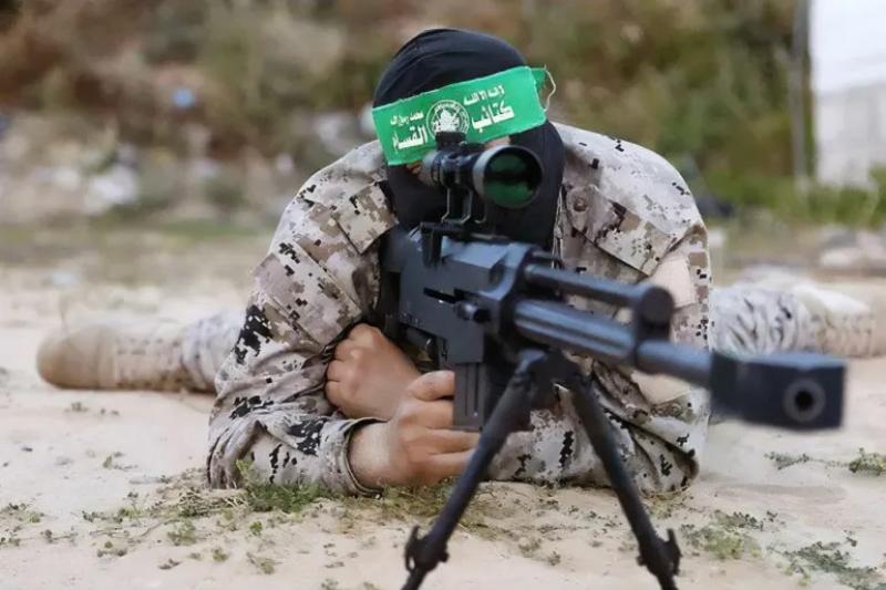 القسام تقنص أحد جنود الاحتلال بمحيط مجمع الشفاء