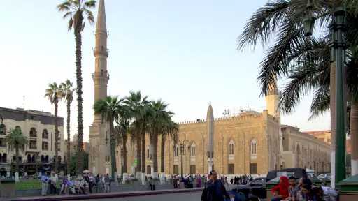 الأوقاف تواصل إحياء ليالي العشر الأُوَل من ذي... الأوقاف تواصل إحياء ليالي العشر الأُوَل من ذي الحجة من مسجد الإمام الحسين