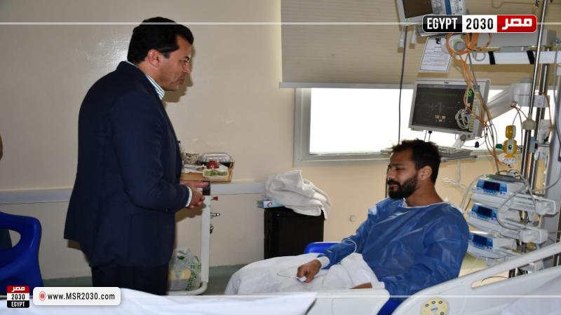وزير الرياضة مع أحمد رفعت