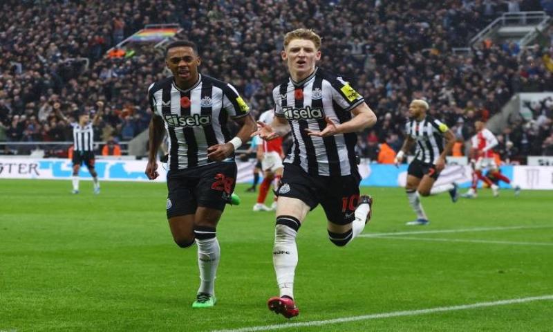 نيوكاسل يقلب الطاولة ويفوز على وست هام بريمونتادا رائعة.. فيديو