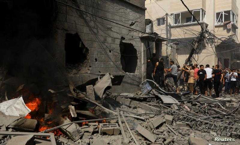 جيش الاحتلال يدمر مقري بلدتين وسط قطاع غزة ويخرجهما عن الخدمة