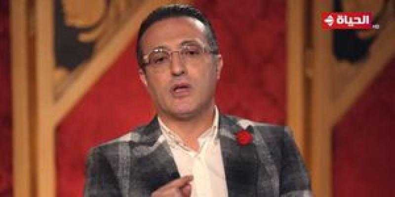 شريف مدكور لـ«ع المسرح»: فخور بلقب مذيع ستات مصر وأعتبره «تاج على راسي»