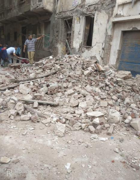 إنهار جزئى لعقار فى حى الجمرك 