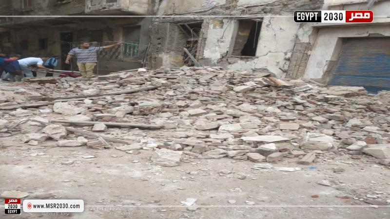 إنهار جزئى لعقار فى حى الجمرك 