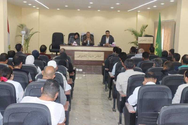 محافظ القليوبية يجتمع بملاك العقارات المطلة على الطريق الدائري بالخصوص